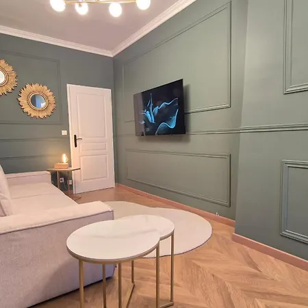 Le Napoleon Hypercentre Apartment